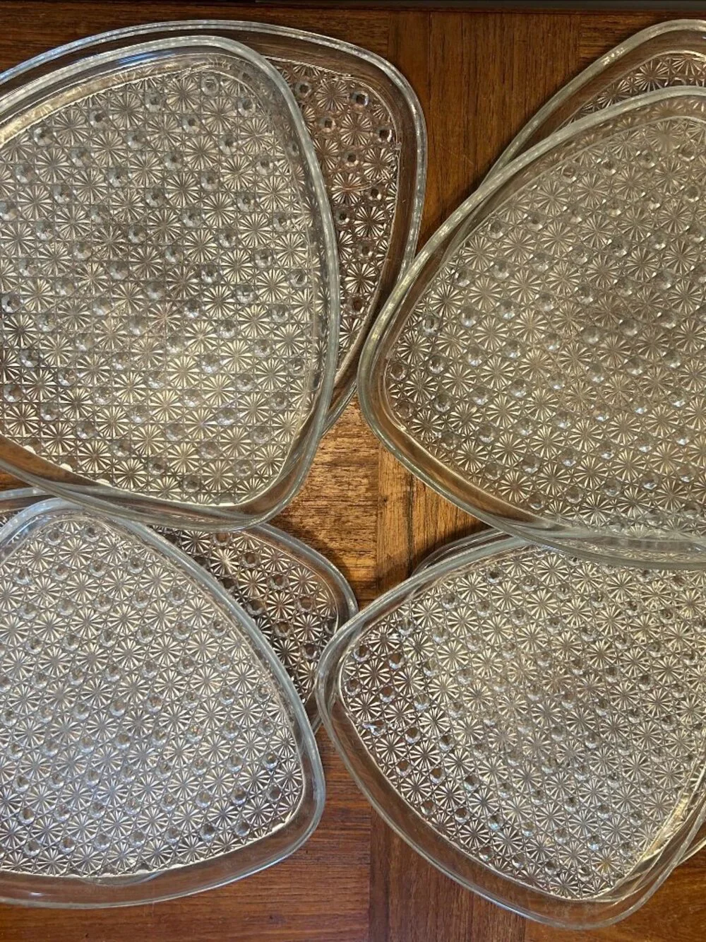 MCM VINTAGE GLASS DAISY PLATES SET 8 ANCHOR HOCKING 1960s